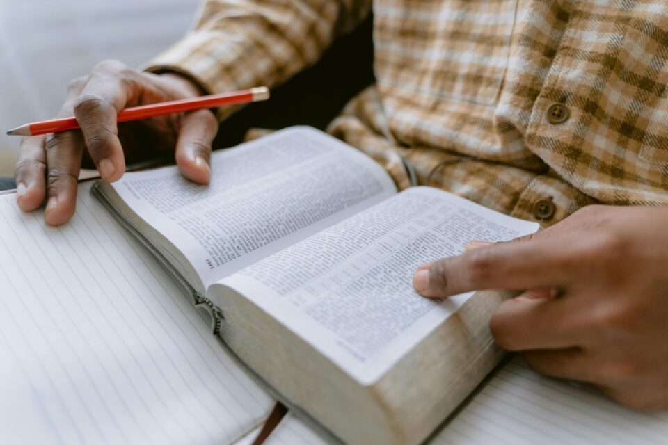 How-to-study-the-Bible